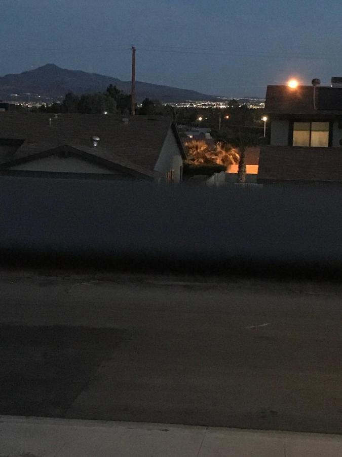 Urban Las Vegas Colonial In The Heart Of Vegas 빌라 외부 사진